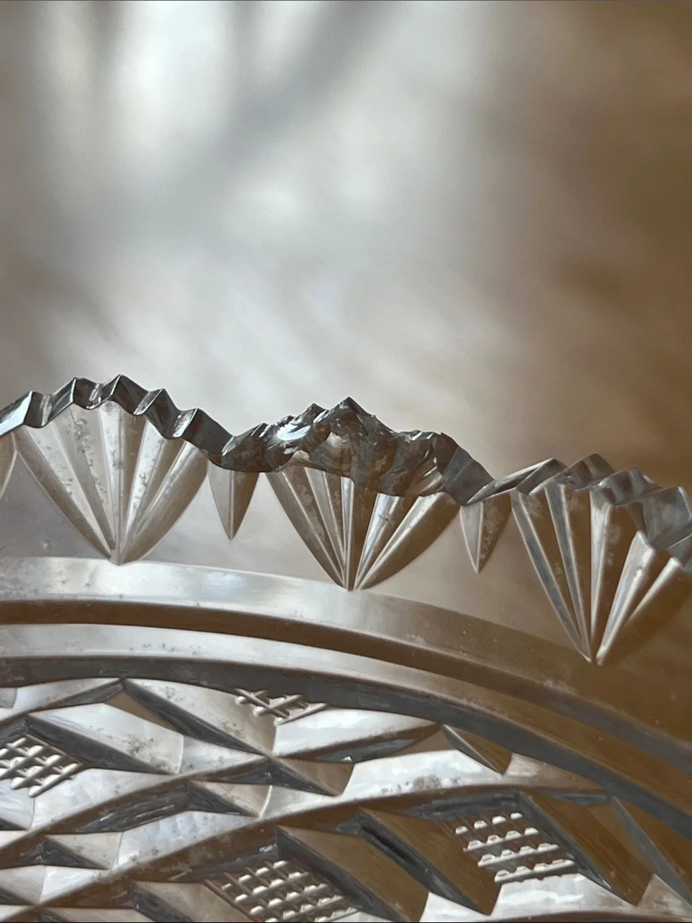WATERFORD CRYSTAL FOOTED BOWL GEORGIAN Strawberry pattern 4”